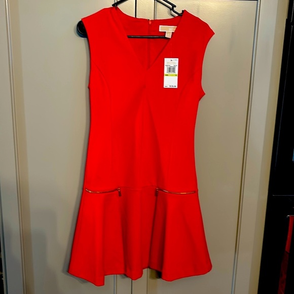 NWT $125 Michael Kora true red dress size 4 - Picture 1 of 4